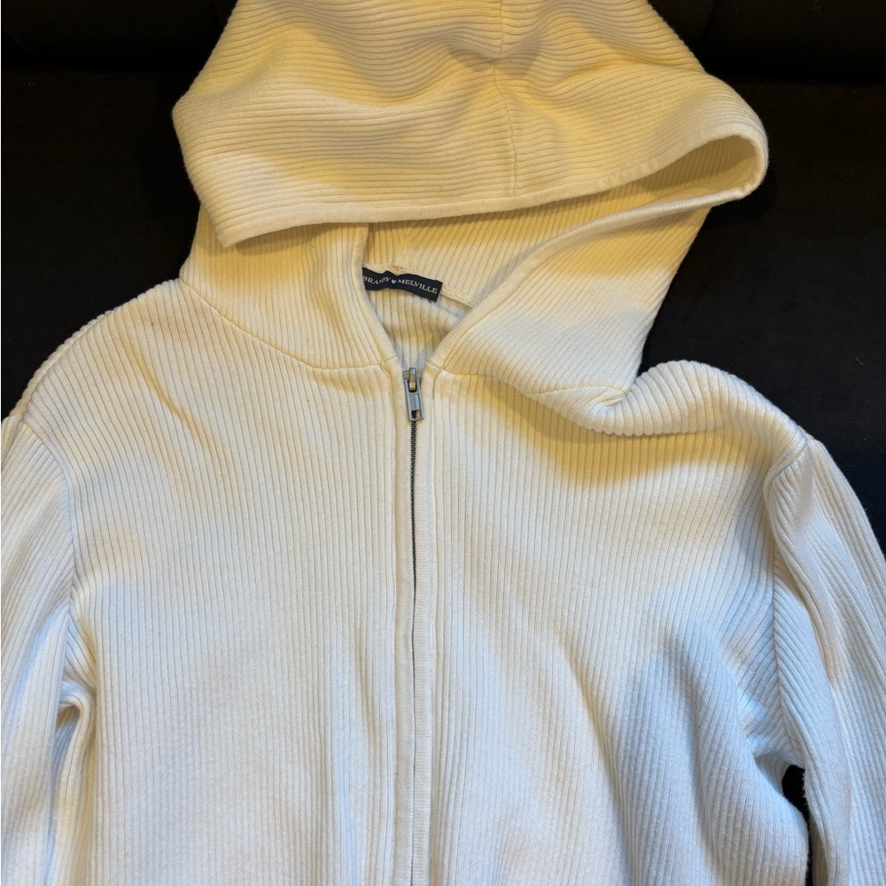 Brandy Melville Women’s Off-White Zip-Up Sweater